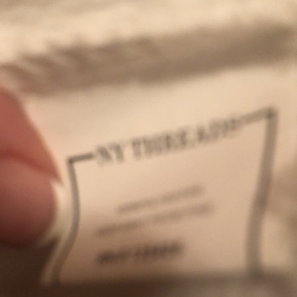 NY Threads plush Robe - Picture 3 of 4